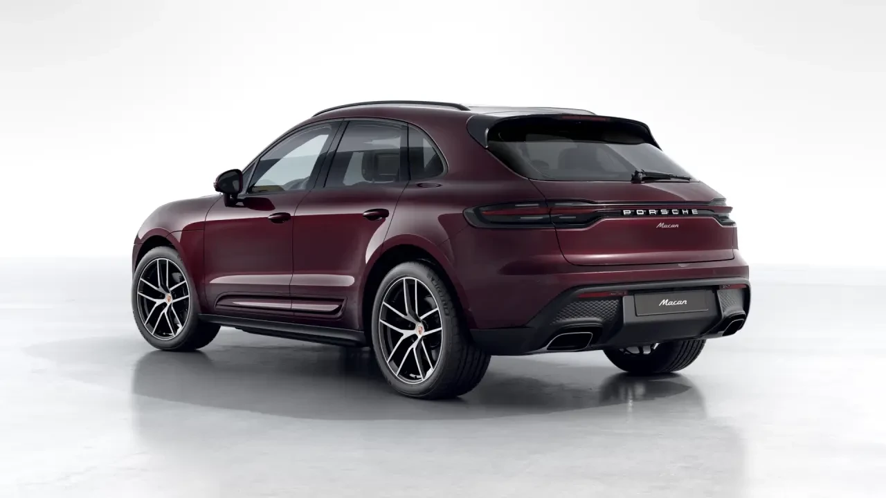 2026 Porsche Macan - Image 24 of 30
