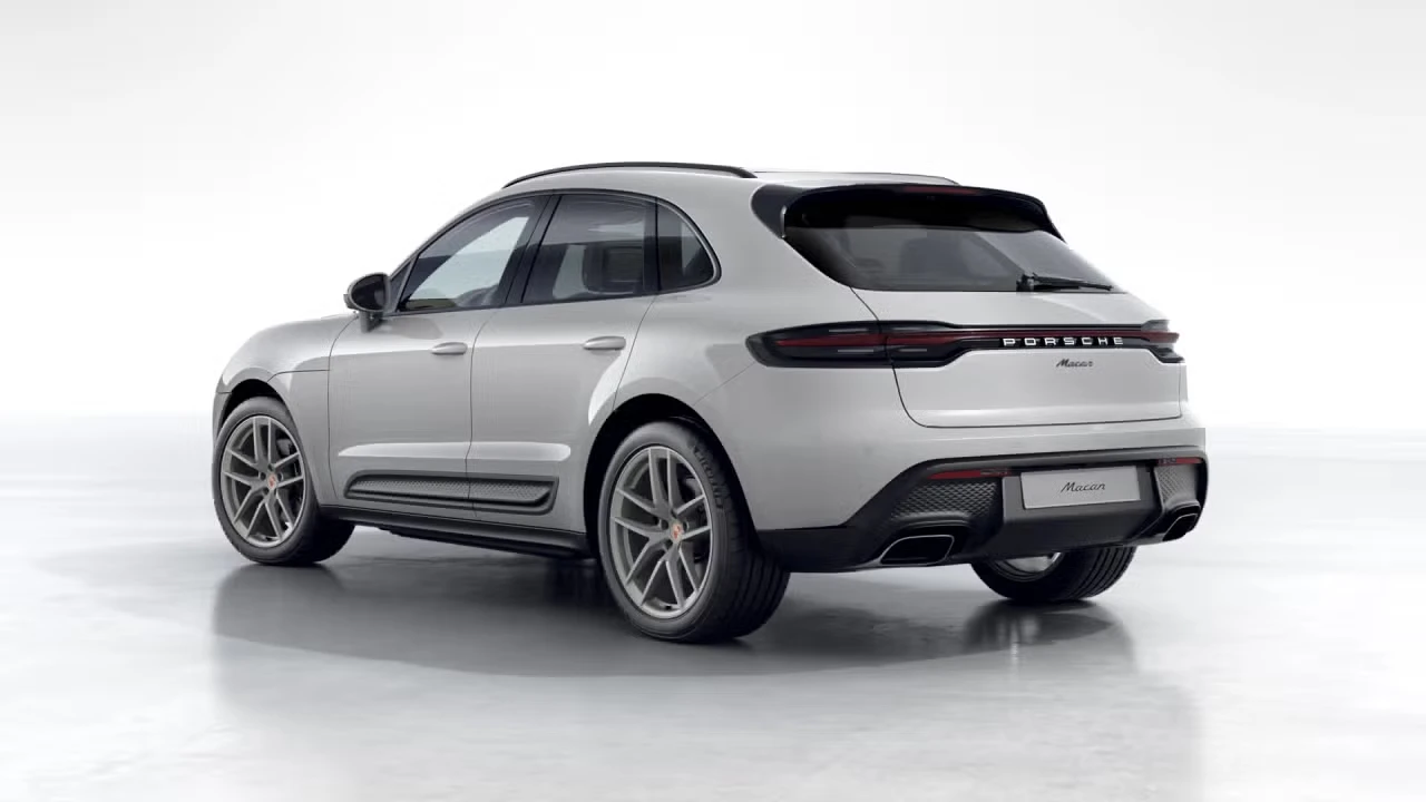 2026 Porsche Macan - Image 20 of 31