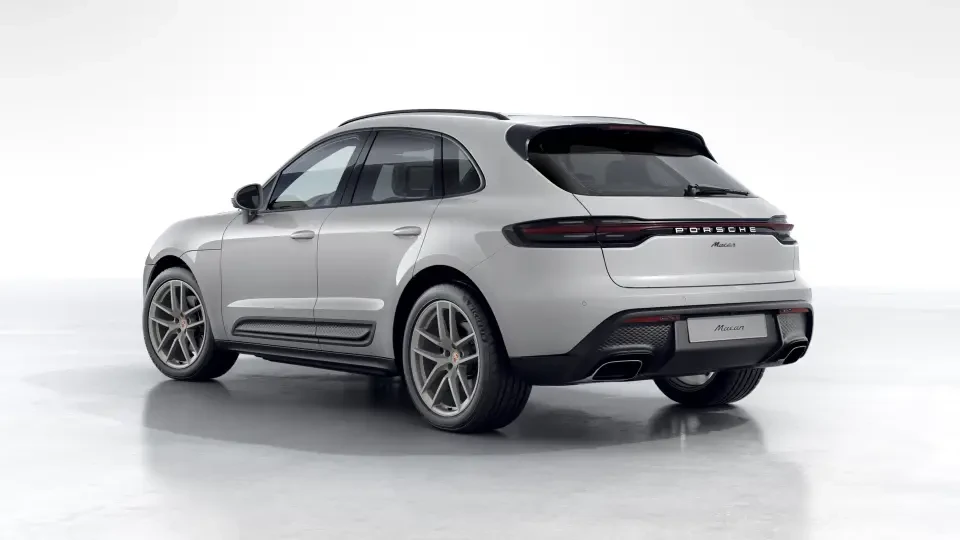 2026 Porsche Macan - Image 23 of 31