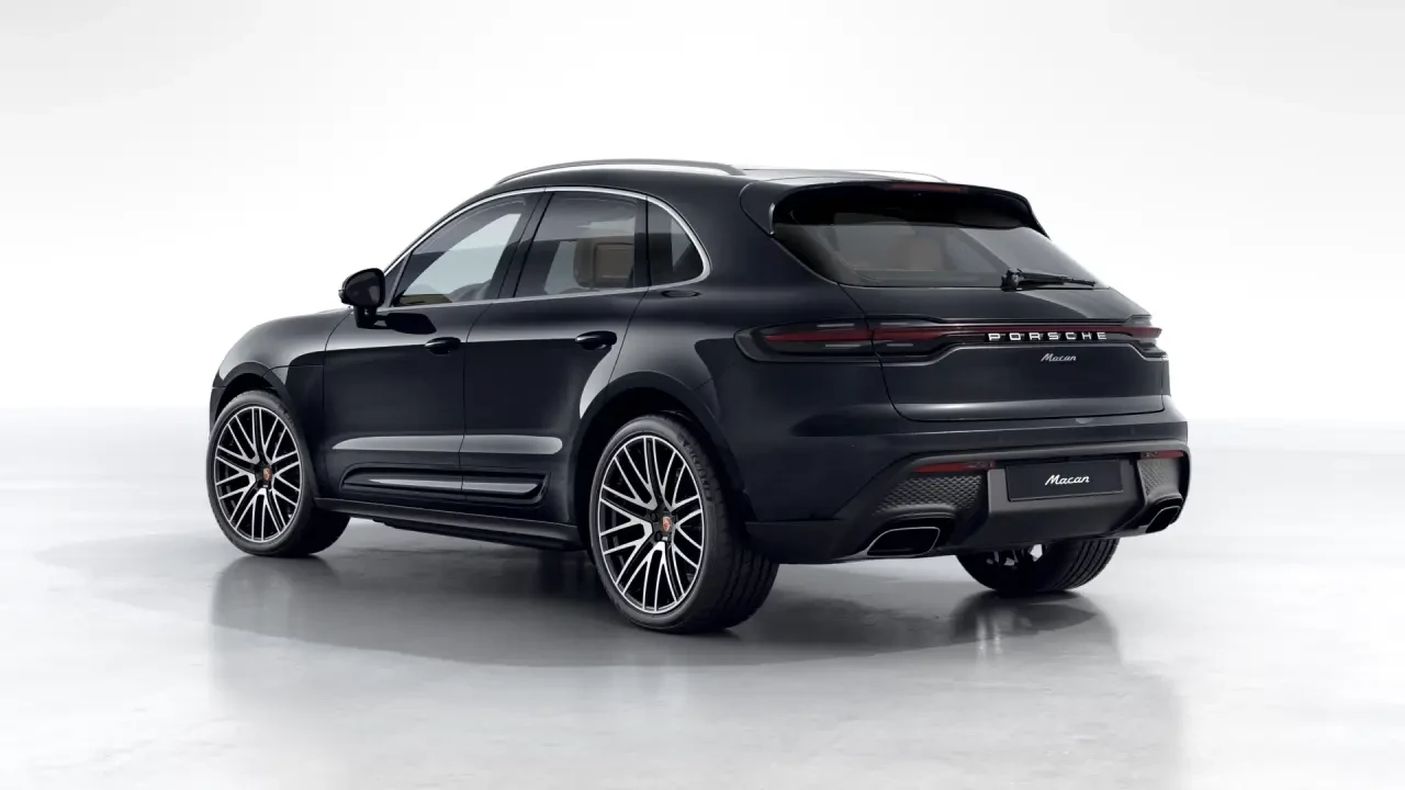 2026 Porsche Macan - Image 24 of 31