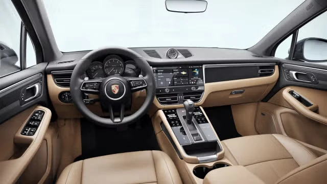 2026 Porsche Macan - Image 26 of 31