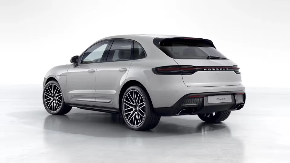 2026 Porsche Macan - Image 19 of 31