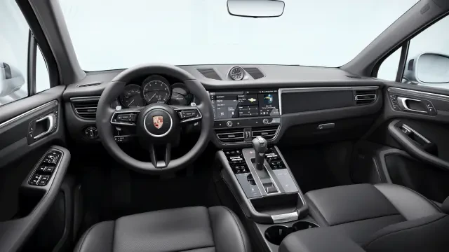 2026 Porsche Macan - Image 30 of 31