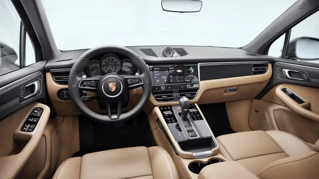 2026 Porsche Macan - Image 26 of 30