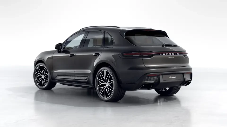 2026 Porsche Macan - Image 23 of 31