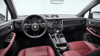 2026 Porsche Macan - Image 25 of 31