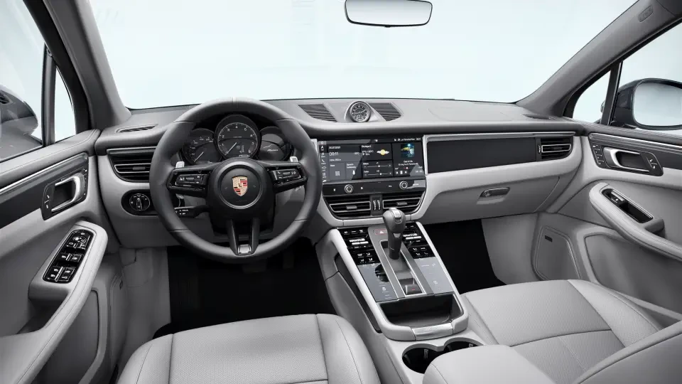 2026 Porsche Macan - Image 31 of 31