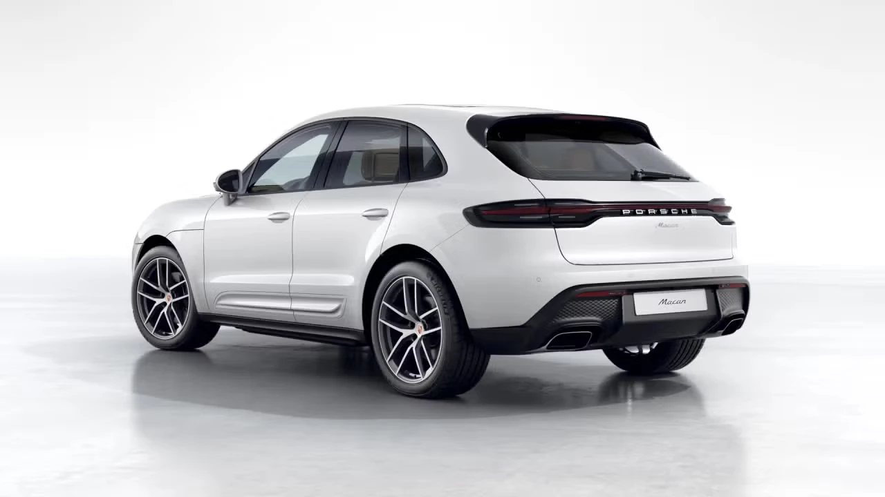 2026 Porsche Macan - Image 20 of 31