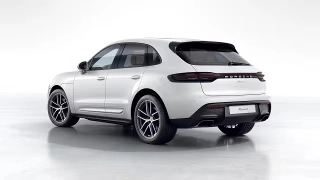 2026 Porsche Macan - Image 18 of 31