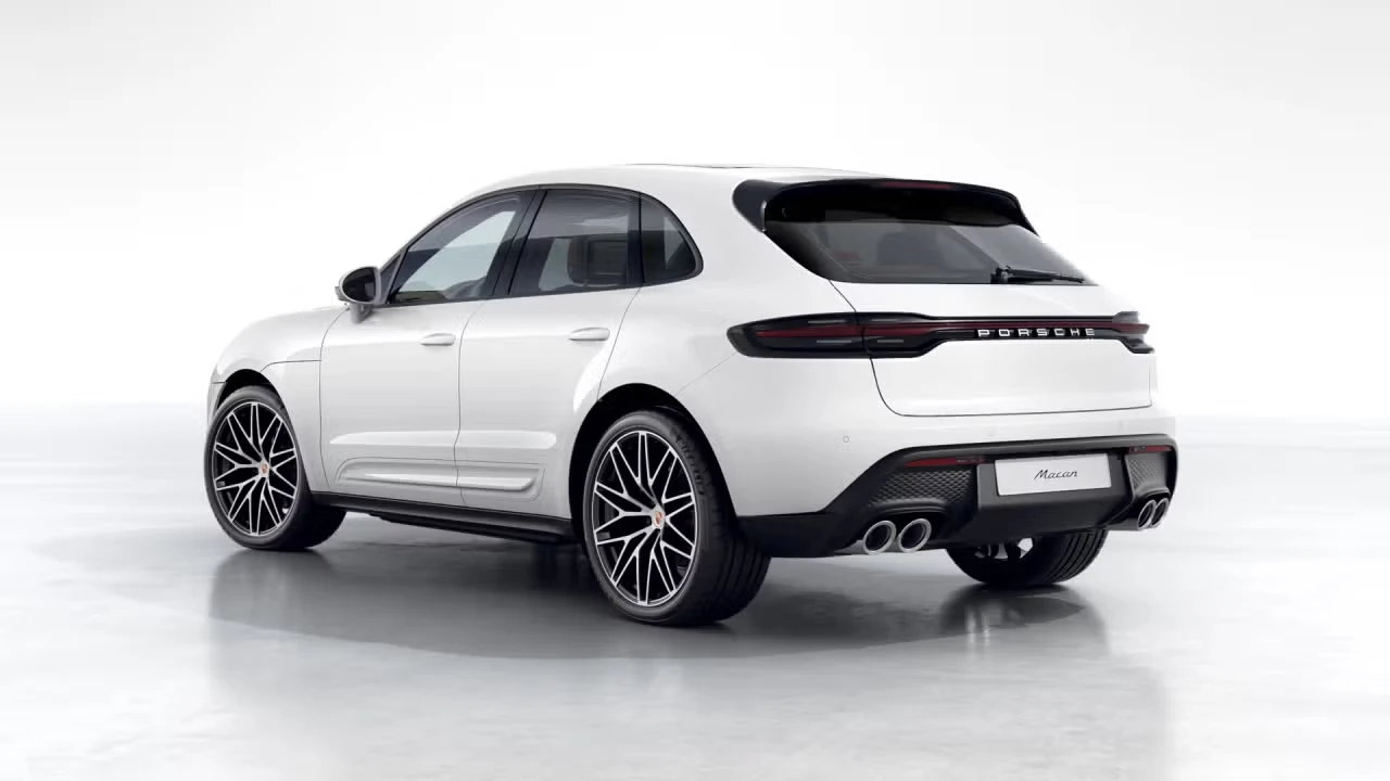 2026 Porsche Macan - Image 20 of 31