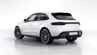 2026 Porsche Macan - Image 17 of 31