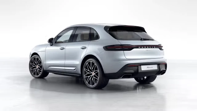 2026 Porsche Macan - Image 18 of 31