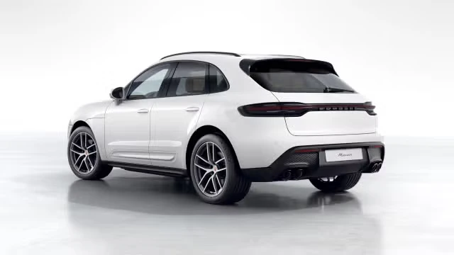 2026 Porsche Macan - Image 18 of 31