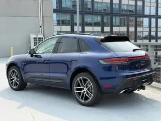 2026 Porsche Macan Electric - Image 21 of 31