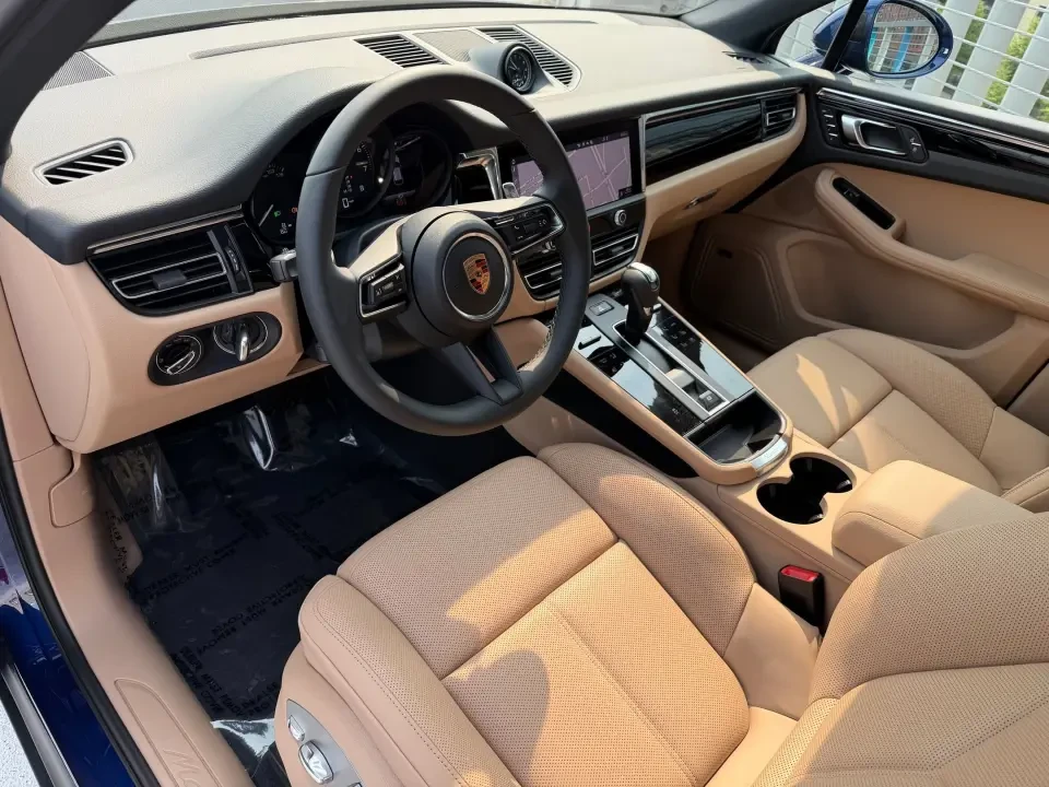 2026 Porsche Macan Electric - Image 31 of 31