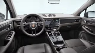 2026 Porsche Macan - Image 25 of 31