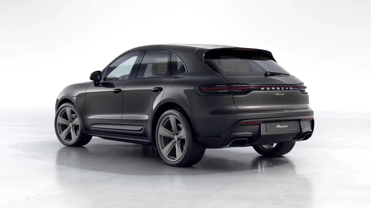 2026 Porsche Macan - Image 20 of 31