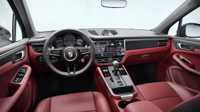 2026 Porsche Macan - Image 30 of 31