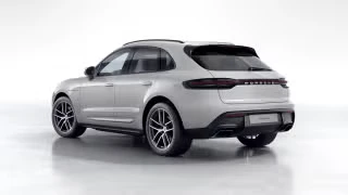 2026 Porsche Macan - Image 17 of 31