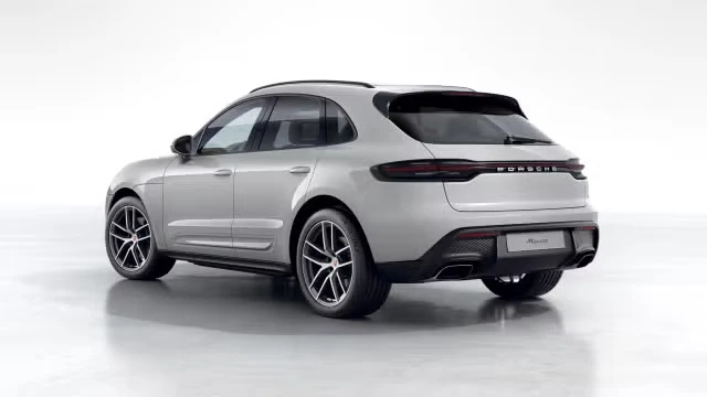 2026 Porsche Macan - Image 18 of 31