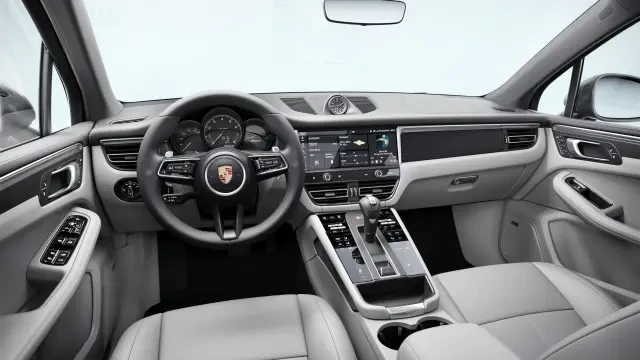 2026 Porsche Macan - Image 30 of 31