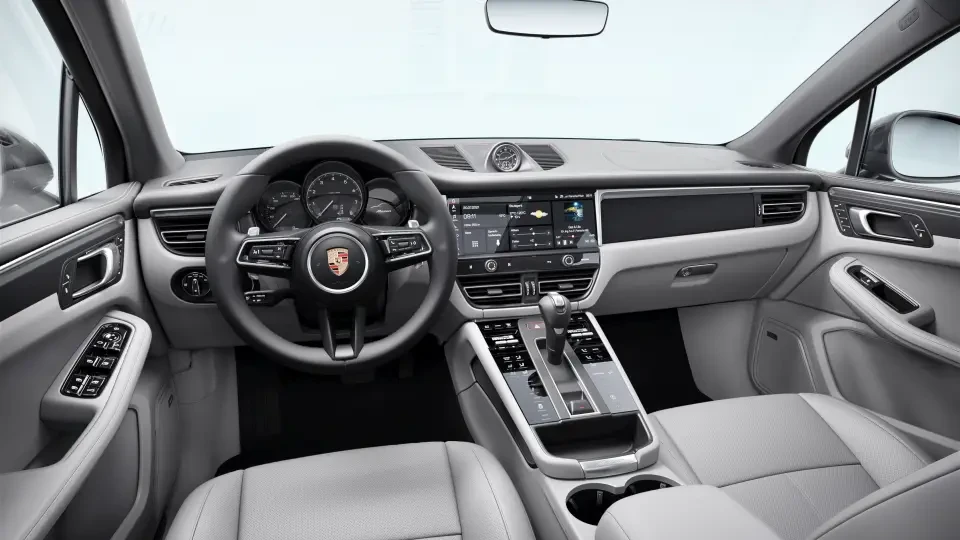 2026 Porsche Macan - Image 31 of 31