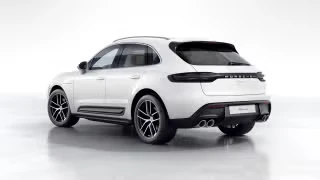 2026 Porsche Macan - Image 17 of 30