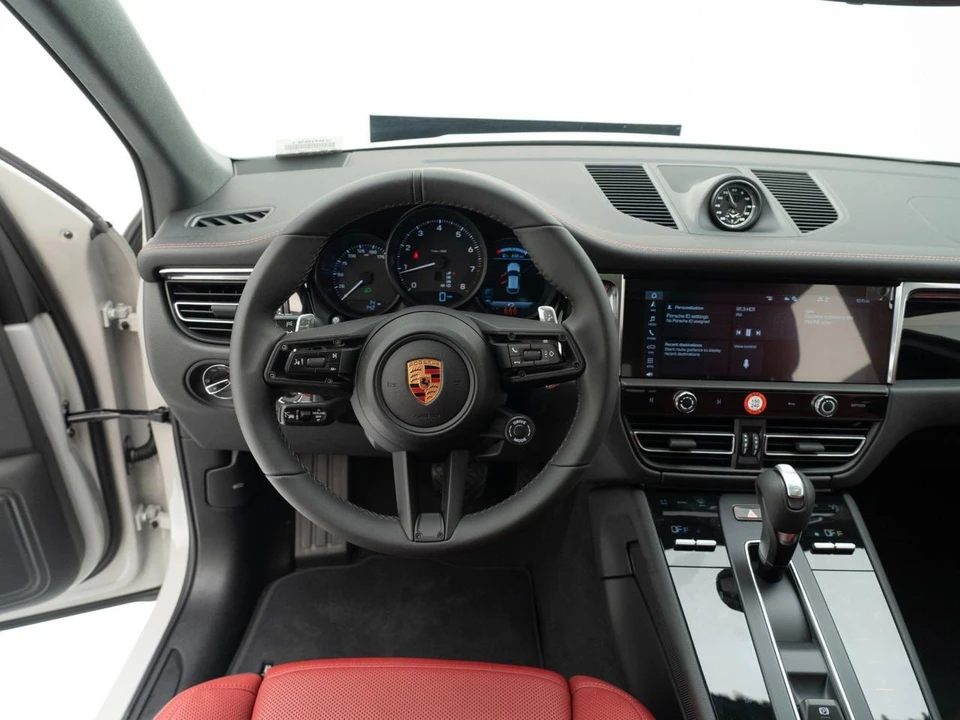 2026 Porsche Macan Electric - Image 30 of 30