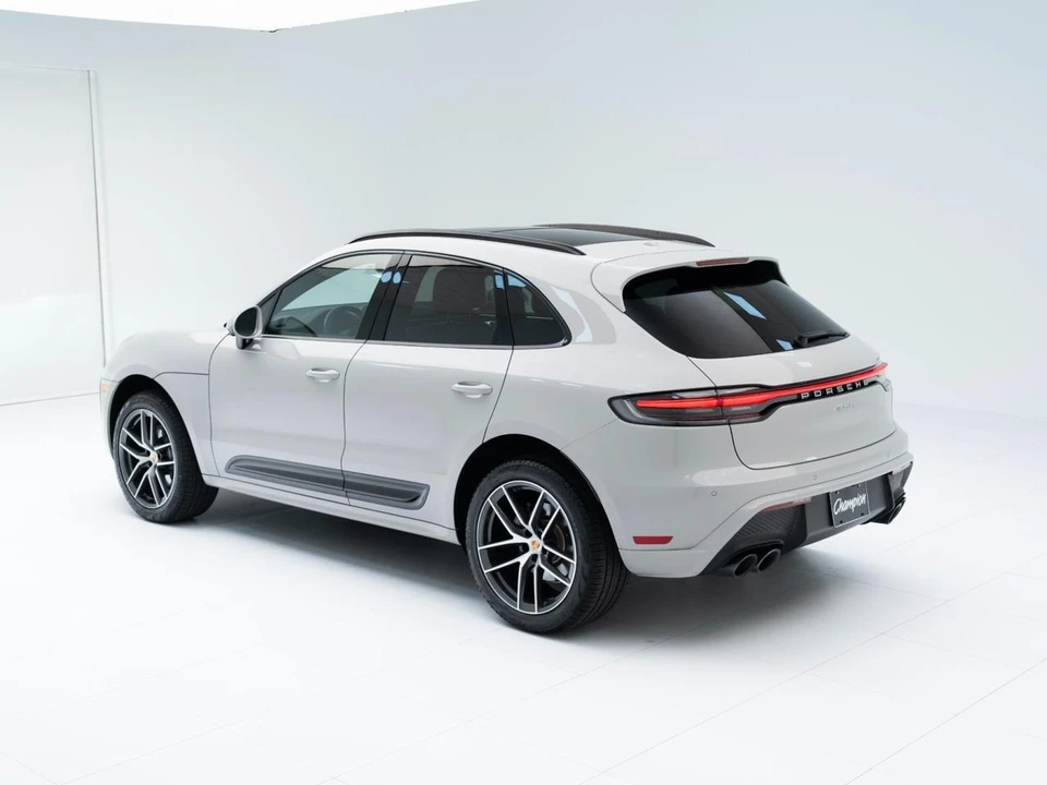 2026 Porsche Macan Electric - Image 3 of 30
