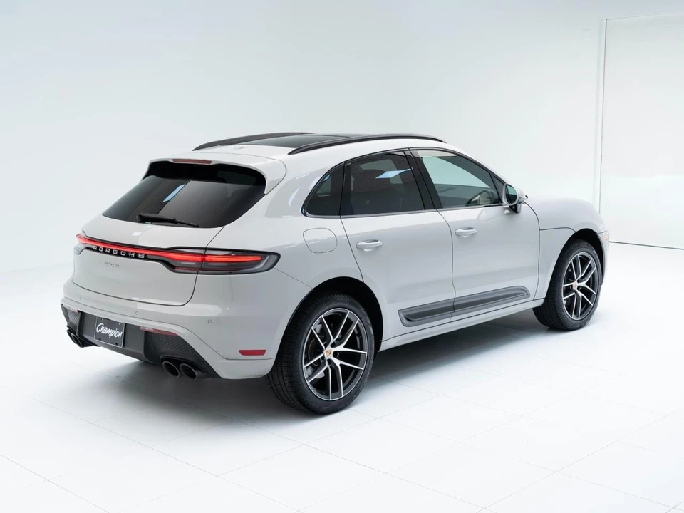 2026 Porsche Macan Electric - Image 9 of 30