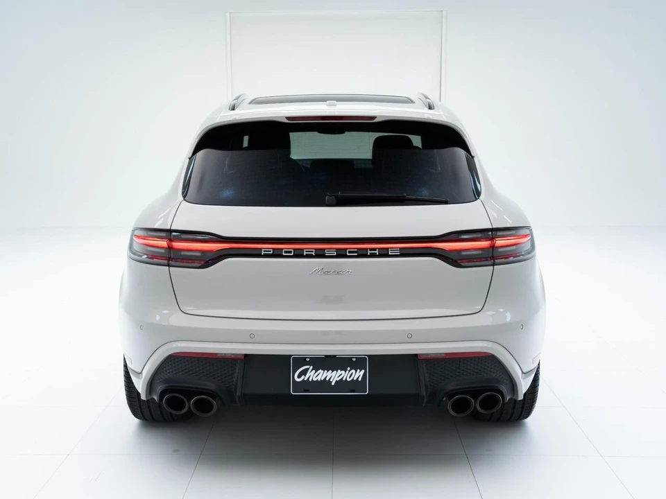 2026 Porsche Macan Electric - Image 10 of 30