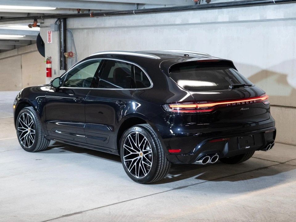 2026 Porsche Macan Electric - Image 3 of 28