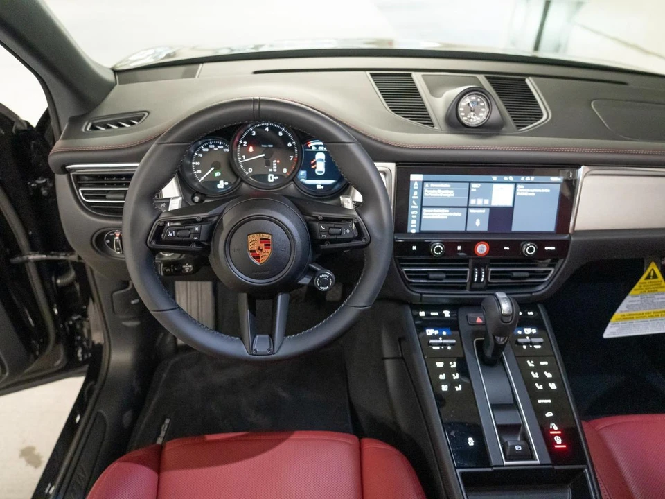 2026 Porsche Macan Electric - Image 28 of 28