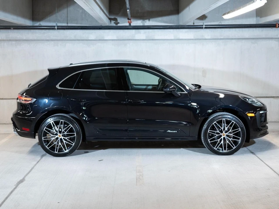 2026 Porsche Macan Electric - Image 8 of 28