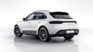 2026 Porsche Macan - Image 17 of 30