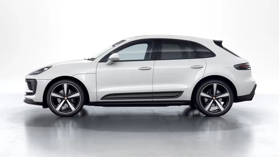 2026 Porsche Macan - Image 11 of 30