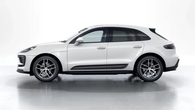 2026 Porsche Macan - Image 14 of 30