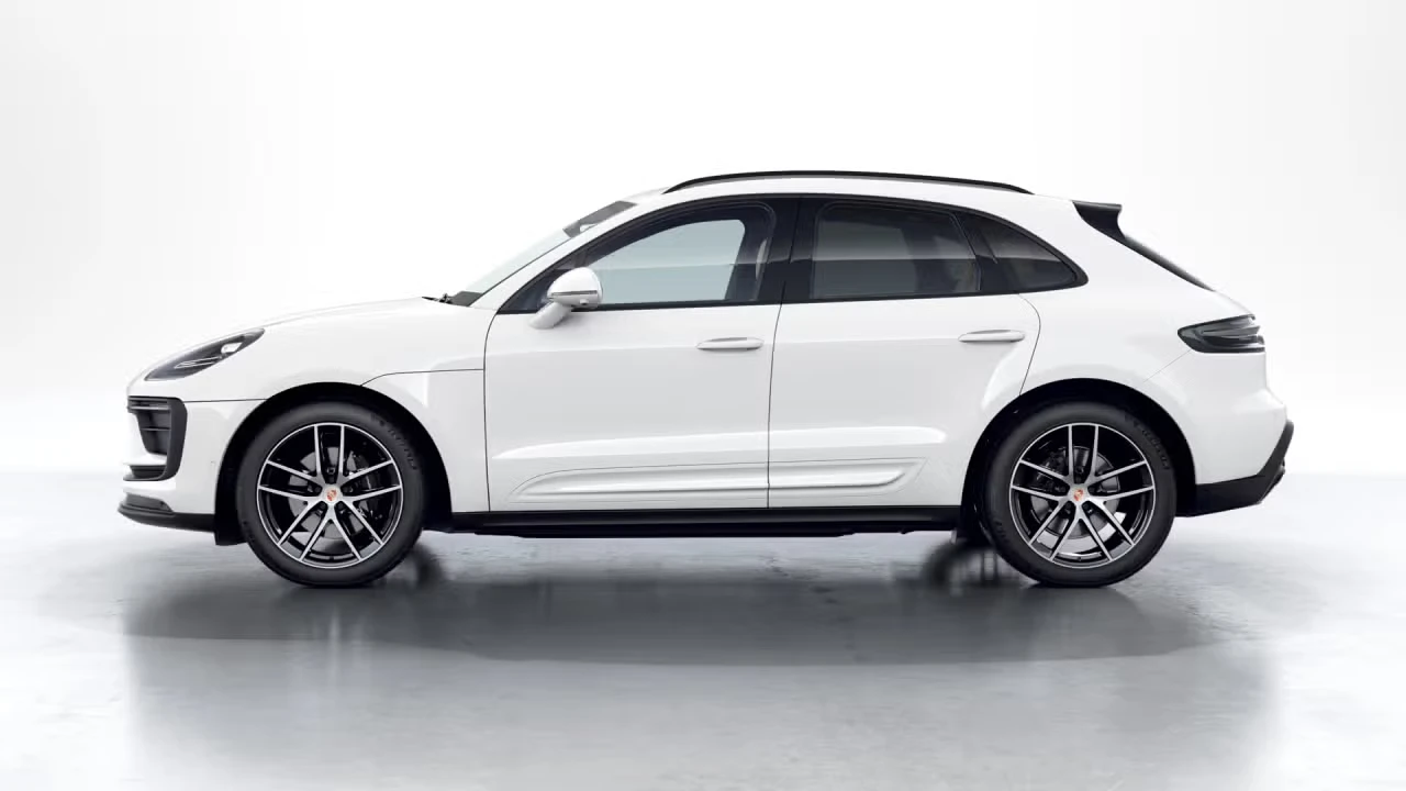 2026 Porsche Macan - Image 12 of 30