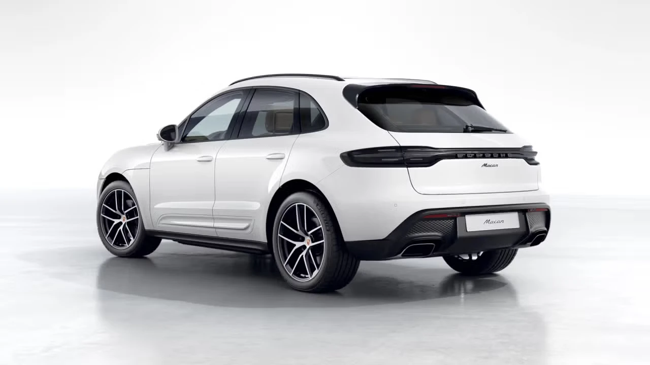 2026 Porsche Macan - Image 20 of 30