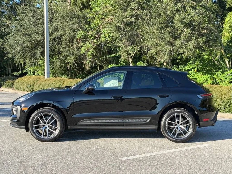 2026 Porsche Macan Electric - Image 2 of 4
