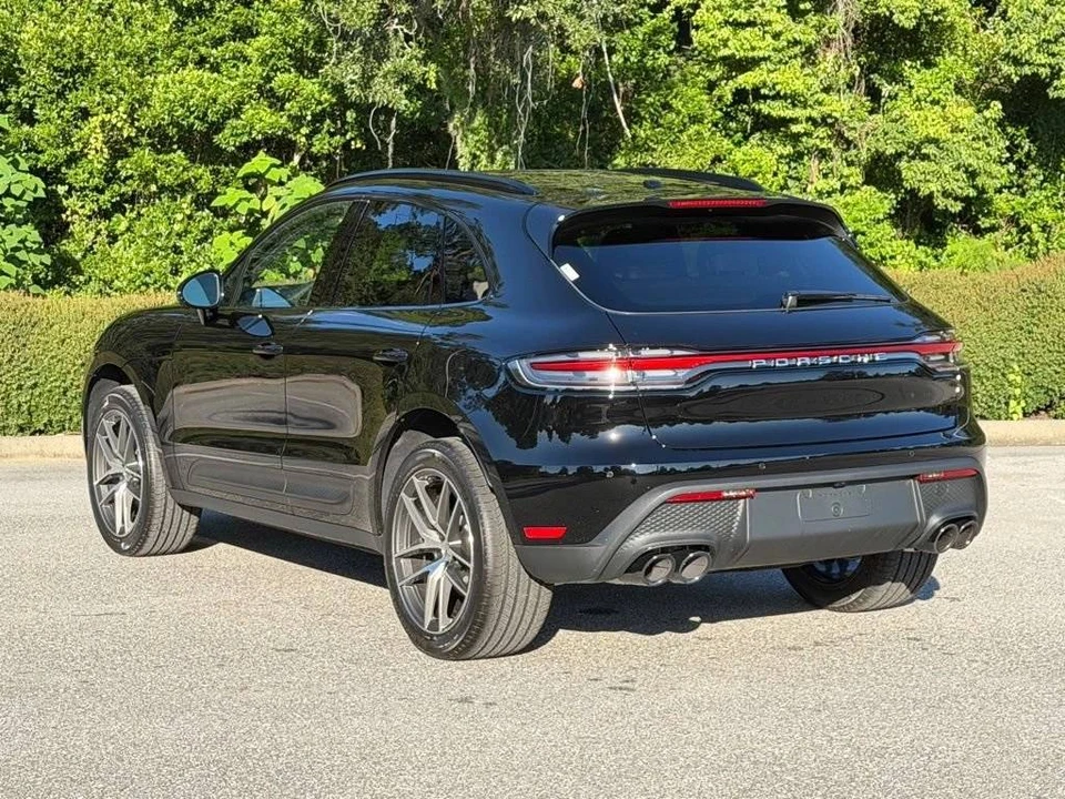 2026 Porsche Macan Electric - Image 3 of 4