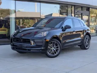 2026 Porsche Macan Electric - Image 5 of 31
