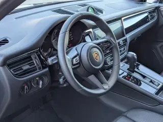 2026 Porsche Macan Electric - Image 29 of 31
