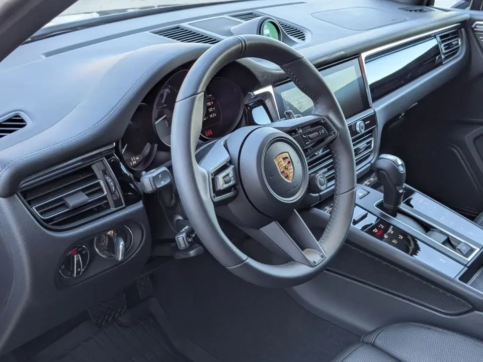 2026 Porsche Macan Electric - Image 31 of 31