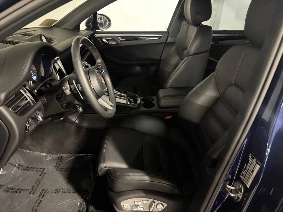2026 Porsche Macan Electric - Image 5 of 5