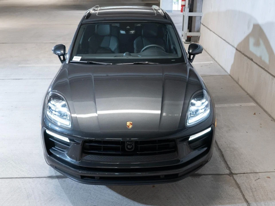 2026 Porsche Macan Electric - Image 7 of 30