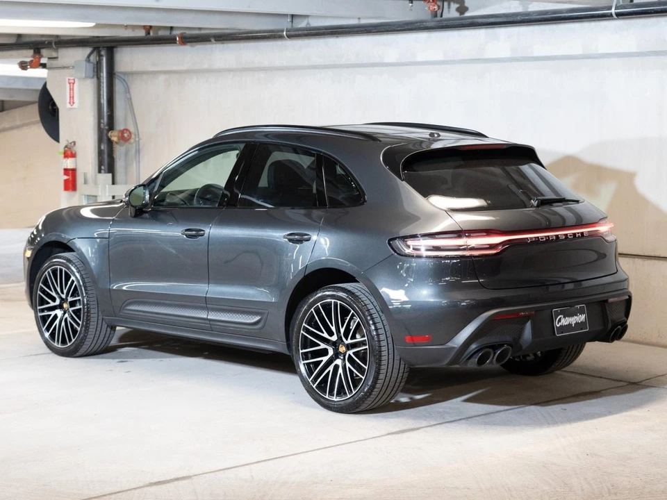 2026 Porsche Macan Electric - Image 4 of 30