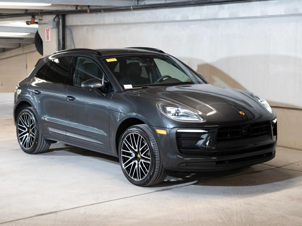 2026 Porsche Macan Electric - Image 8 of 30