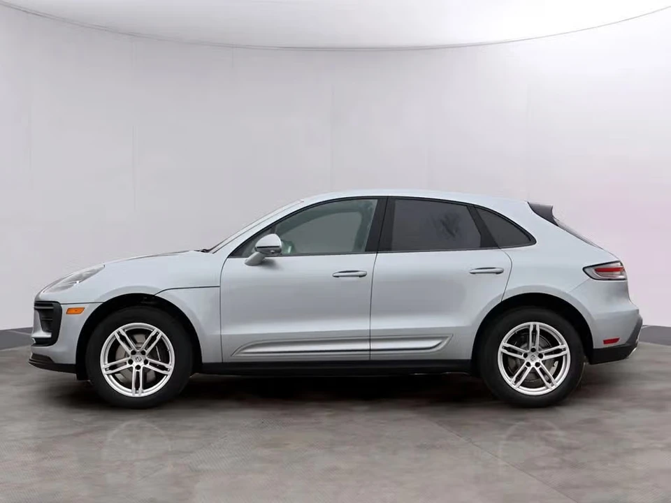 2026 Porsche Macan - Image 12 of 21