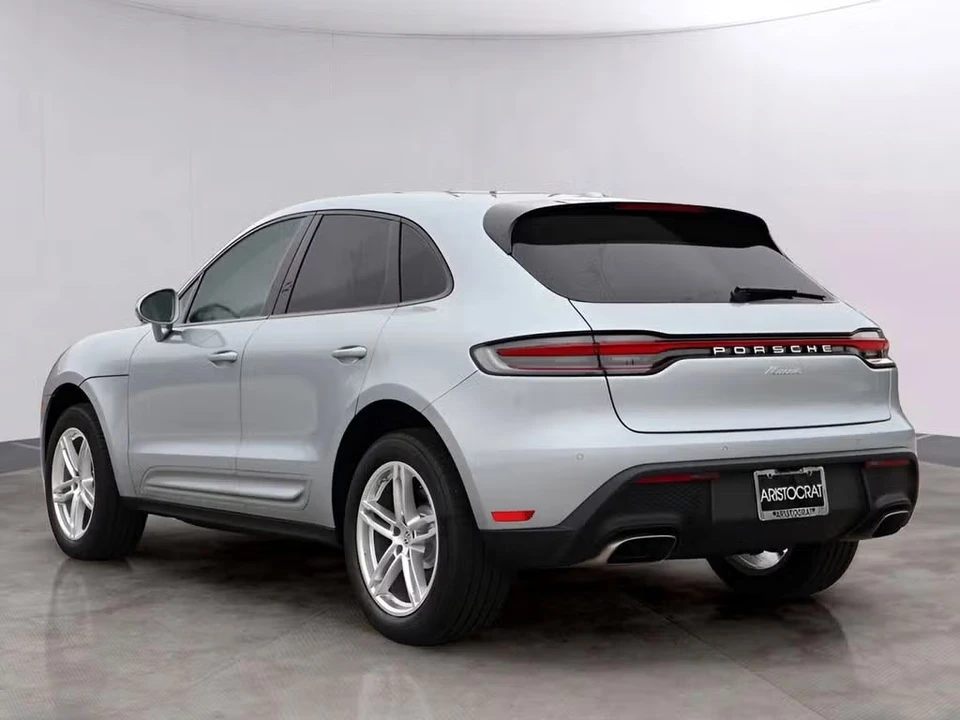 2026 Porsche Macan - Image 20 of 21